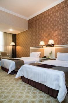 New Plum Garden Seasons Hotel - Shenzhen Zhucun  Екстериор снимка